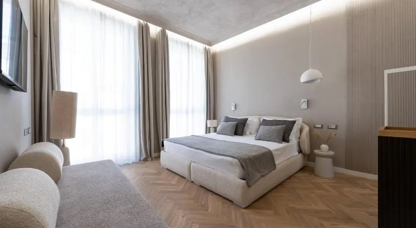 Duomo Collection - Image 1