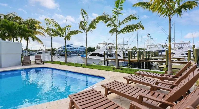 Sailfish Suites 1 - Waterfront & pet friendly - Image 1