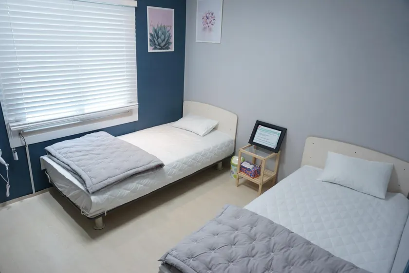 AIRPORT Guesthouse - Image 1