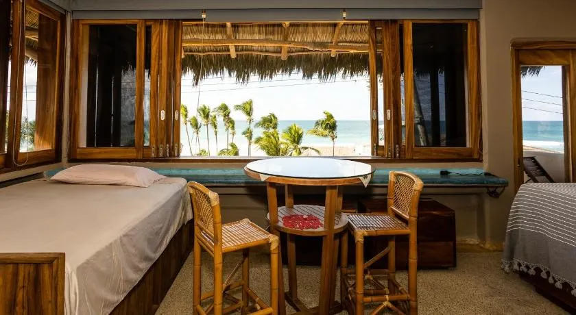 Las Olas Litibu Bungalow By The Sea - Image 1