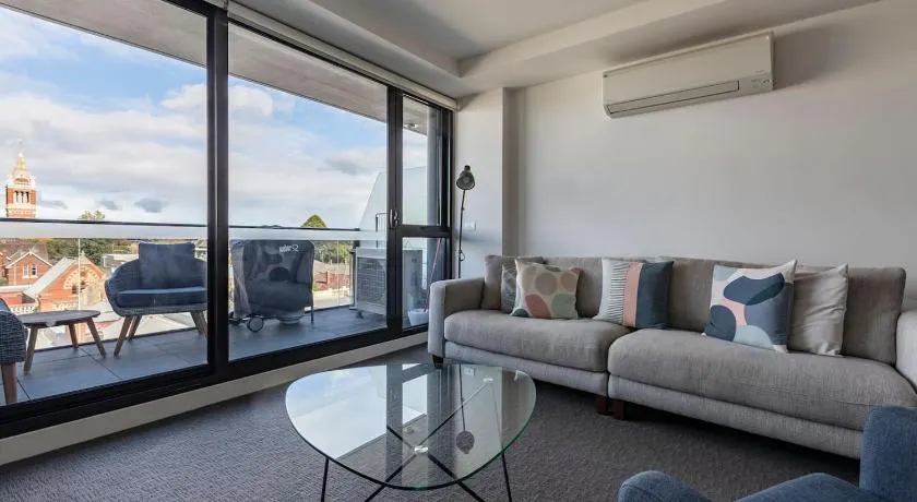 Light-Filled, Stylish Living in Diverse Hawthorn - Image 1