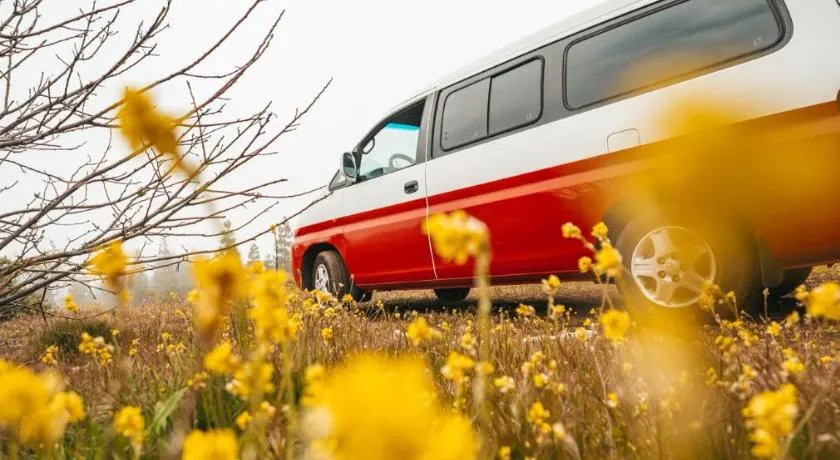Mini Camper Van Hot Water, You Can Drive it - Image 1