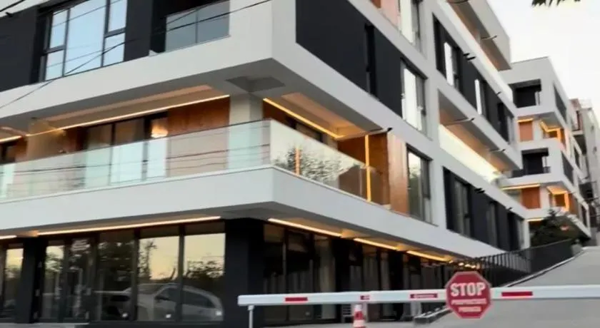 Apartament de Lux cu Terasă la Lac Rediu La 5 Minute de Moldova Mall - Image 1