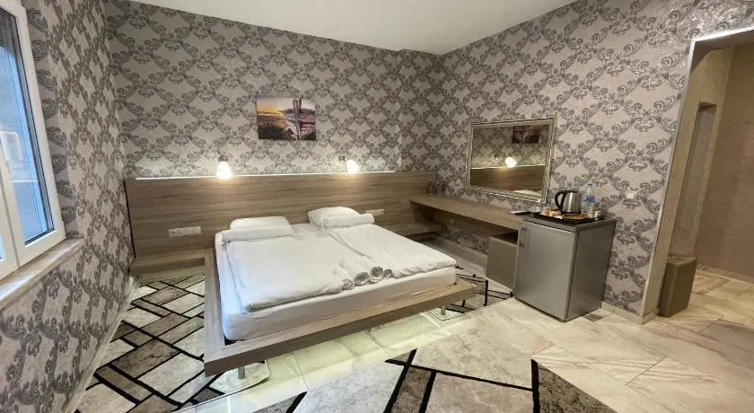 De Luxe Studio Burgas, City Center - Image 1