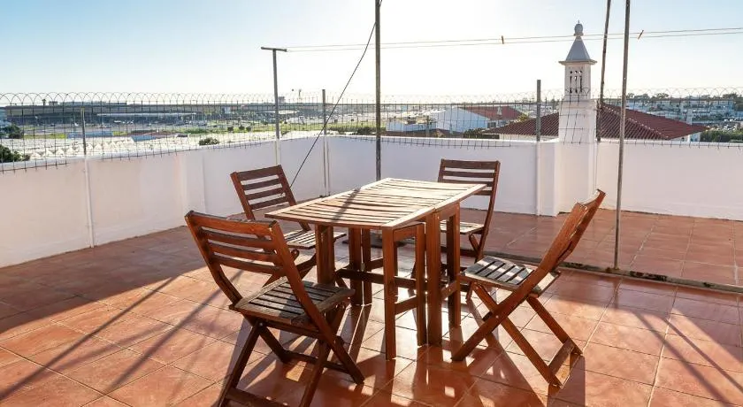 Blife Marya private rooms - Airport stay - Image 1
