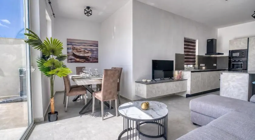 St Julian s Luxury Laura Apartments - Image 1