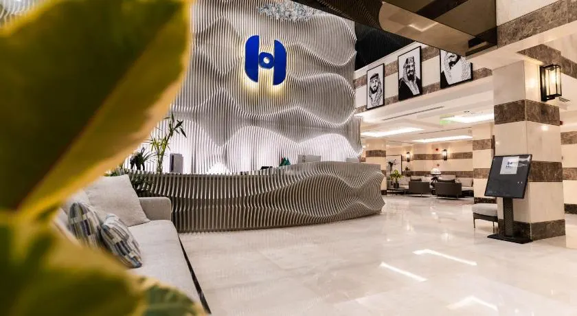 HILLTOWN Hotel - Image 1
