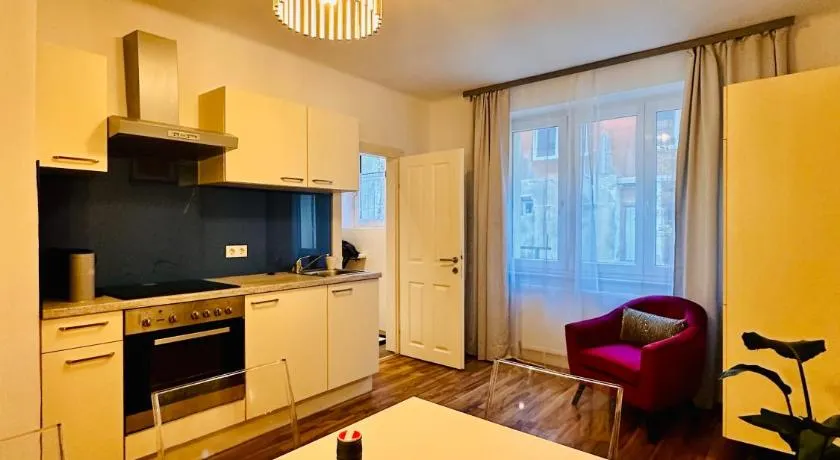 Green Room - Image 1
