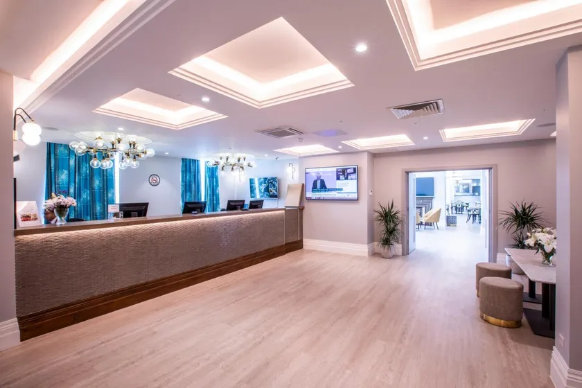 Best Western Queens Crystal Palace - Image 1