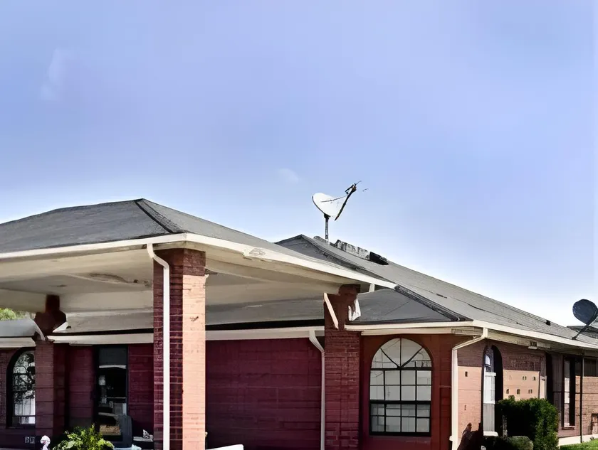 REGENCY INN - CHANNELVIEW - Image 1