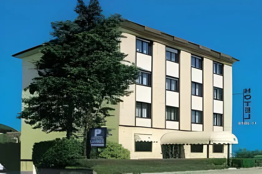 Hotel La Pace - Image 1