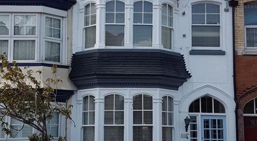 Weymouth Vegan B&B - Image 1
