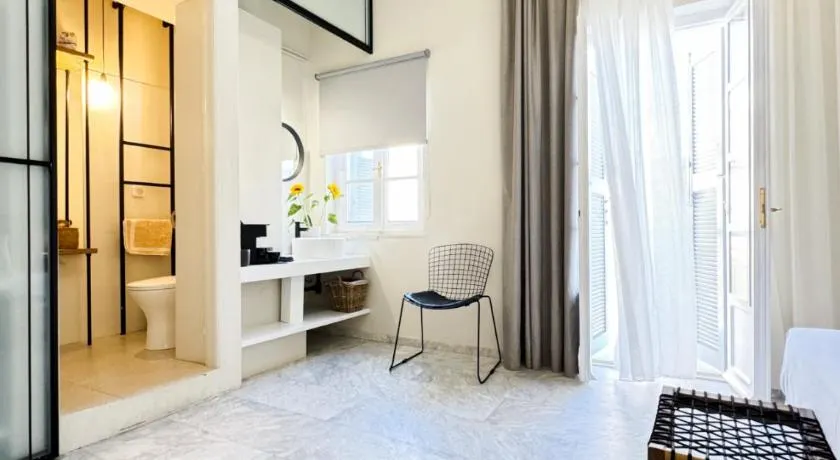 OIKO MINI SUITES - Image 1