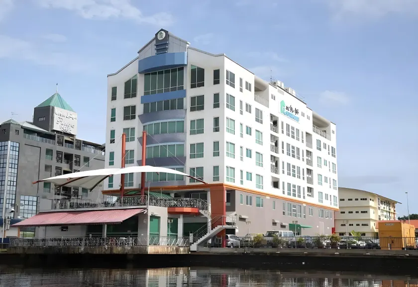 Plaza Sutera Biru Hotel - Image 1