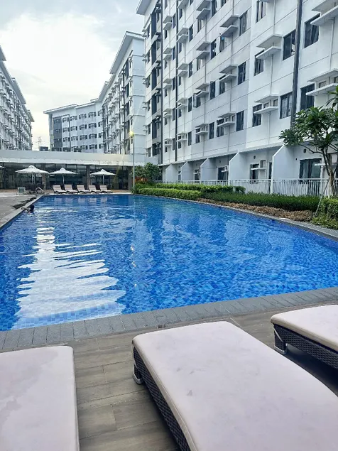 Leaf Residences Muntinlupa - The Mint Pearl Stay 2 bedroom - Image 1