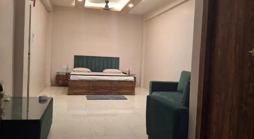 Om Hotel & Banquet - Image 1