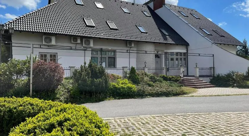Szőlőfürt Fogadó - Image 1