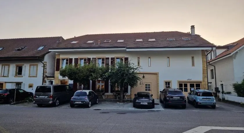 Hotel Restaurant Croix Blanche - Image 1