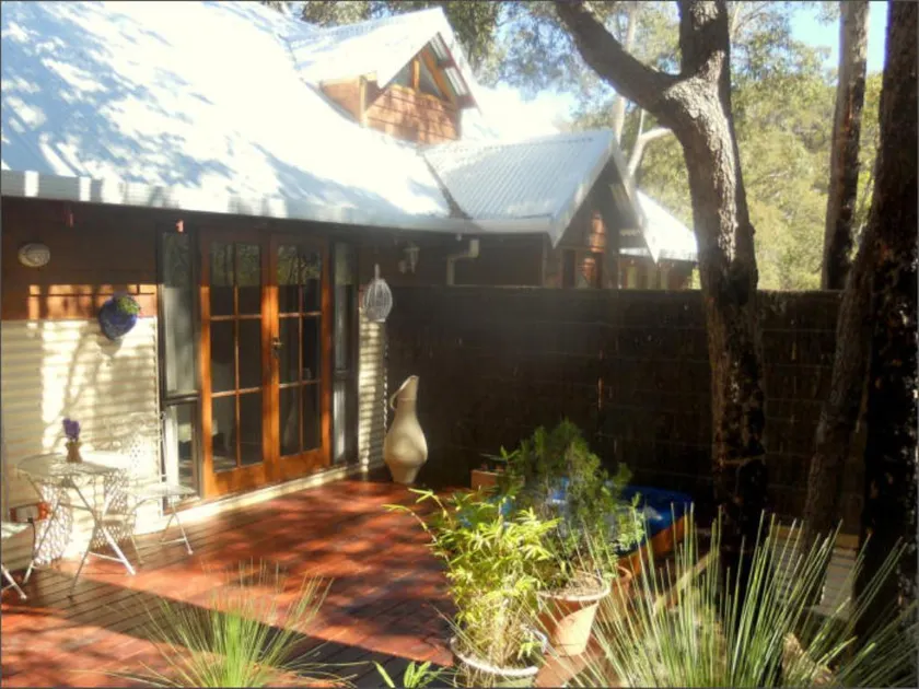 Bickley Valley Retreat Bed and Breakfast - Image 1