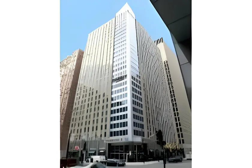Courtyard Chicago Downtown/Magnificent Mile - Image 1