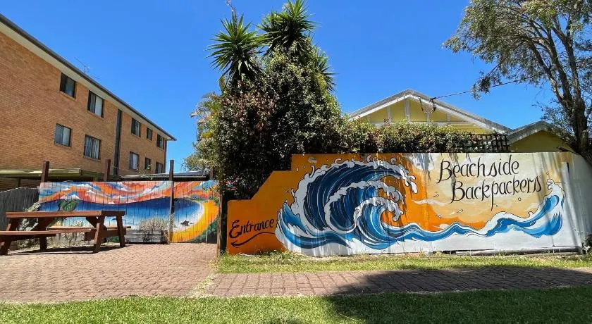 Beachside Backpackers - Image 1