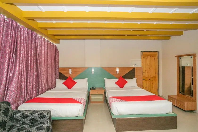 OYO 436 Emirates Suites - Image 1