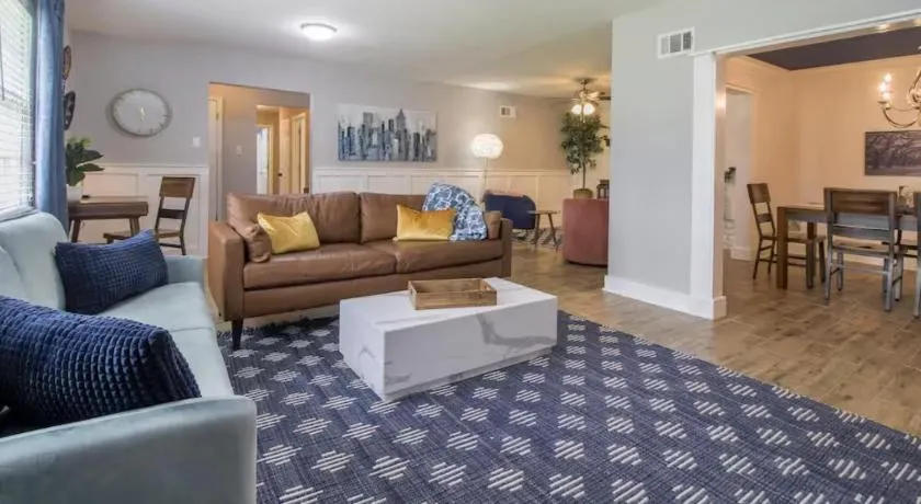 Game Room - 100 inch projector - By Marsh - Image 1