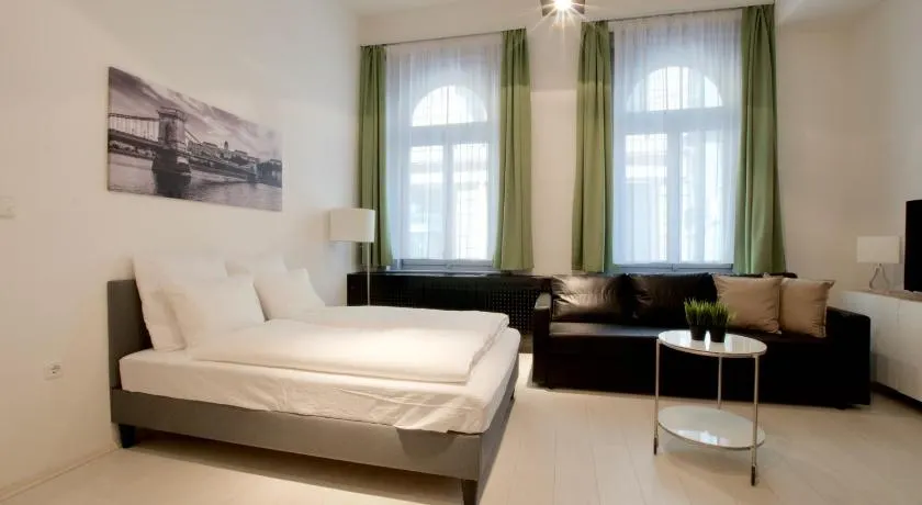 St. King 1 by Hi5 Apartments - Image 1