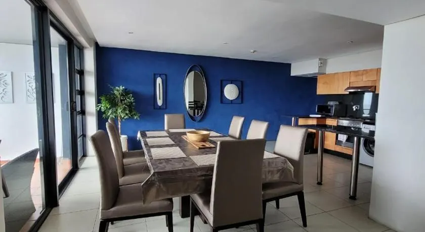 Accommodation Front - Cosy 2 Sleeper with Exquisite Harbour Views - Image 1
