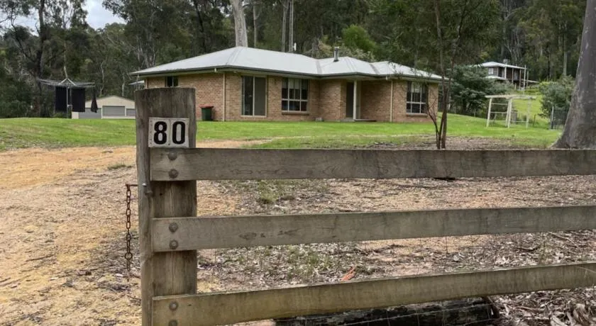 Idyllic Bush Retreat - Image 1