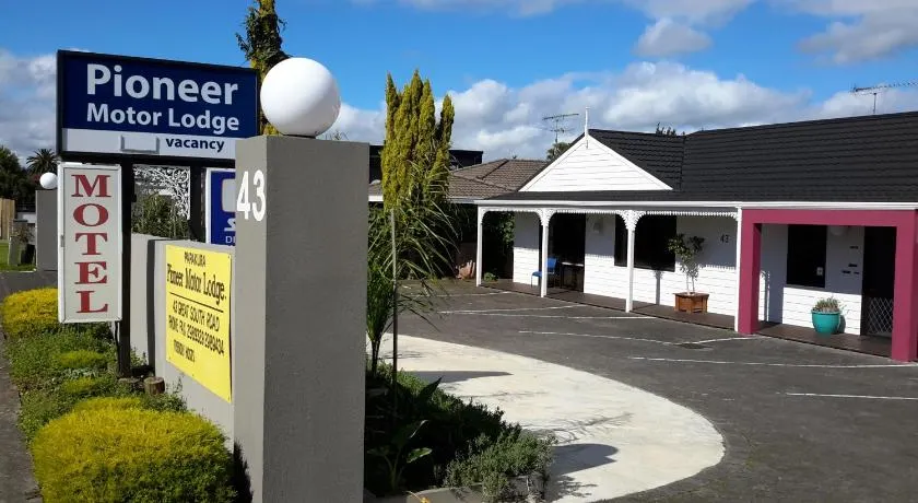 Papakura Pioneer Motor Lodge & Motel - Image 1