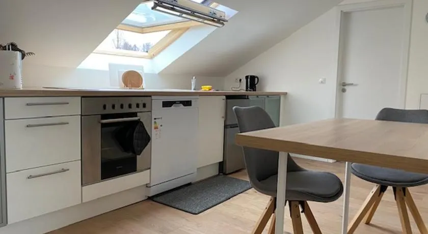 Luftige Dachwohnung mit besonderem Charme - Image 1