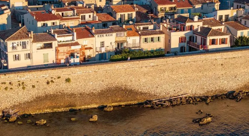 La Touraque by Evasion Riviera, Vieil Antibes, Remparts - Image 1