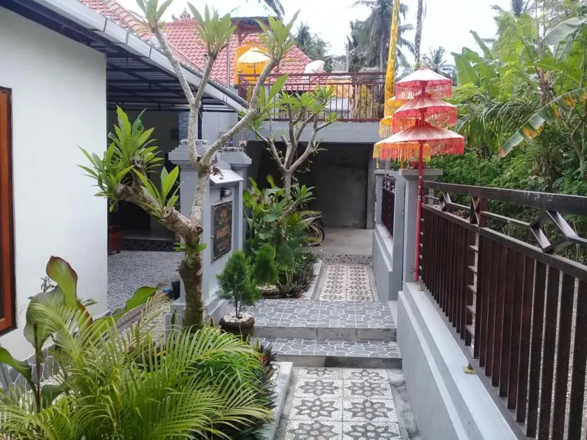 Mahkota Home Stay Full View - Image 1