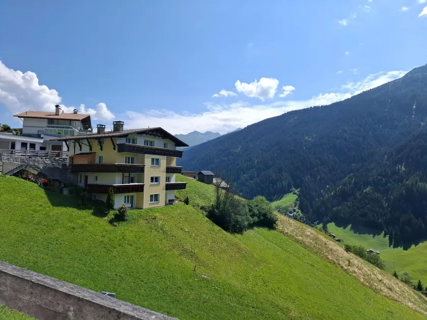 Cozy apartment with a beautiful view - Image 1