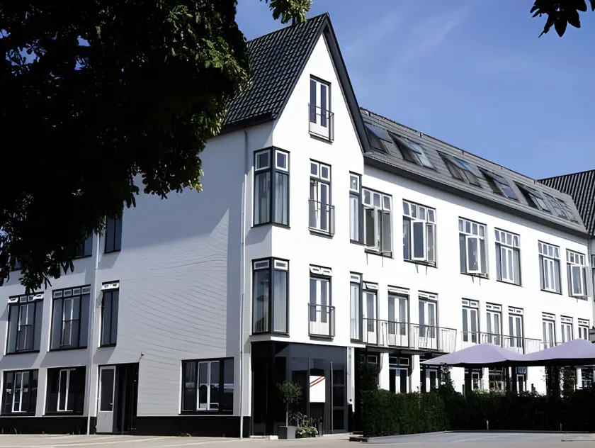 Boutique Hotel Chariot - Amsterdam Schiphol Airport - Image 1
