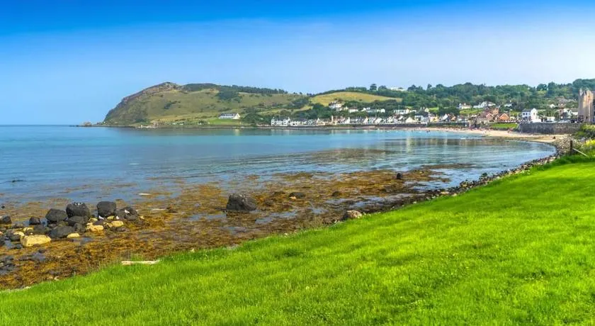 Walnut Apartment Larne - Image 1