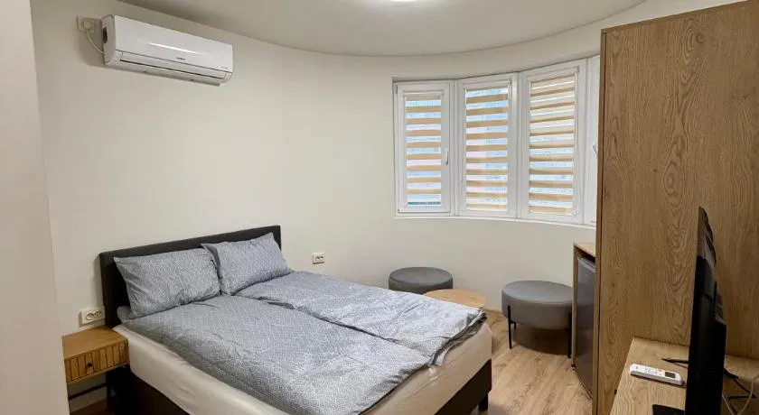 Boutique Rooms Desi 3 - Image 1
