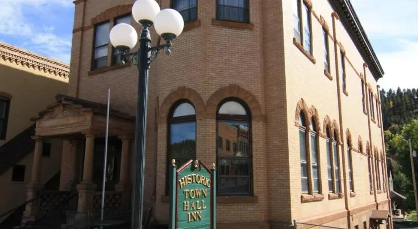 Town Hall Inn - Image 1