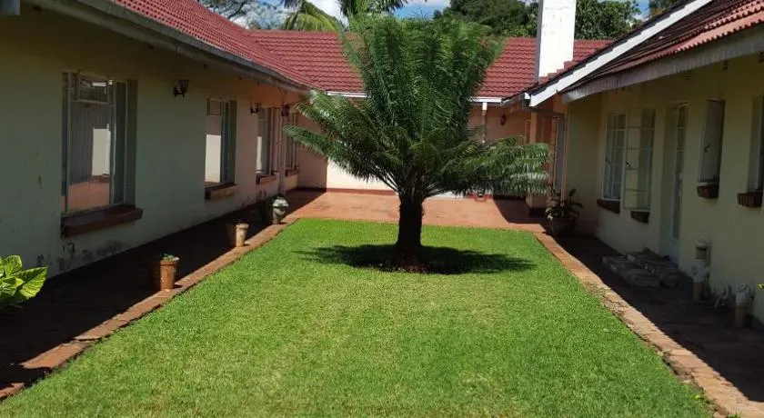 Palm villa - Image 1
