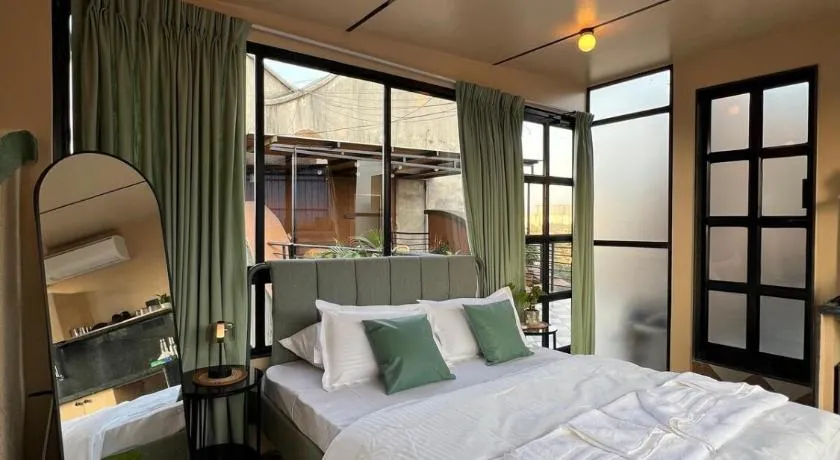 The Loft Under the Stars Private BR with Terrace - Image 1