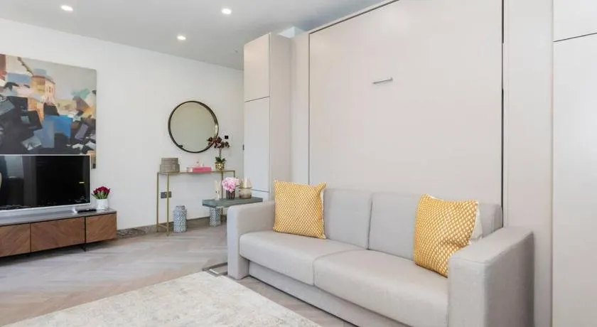 Charming Studio Flat in the Heart of Reading CHRL F1 - Image 1