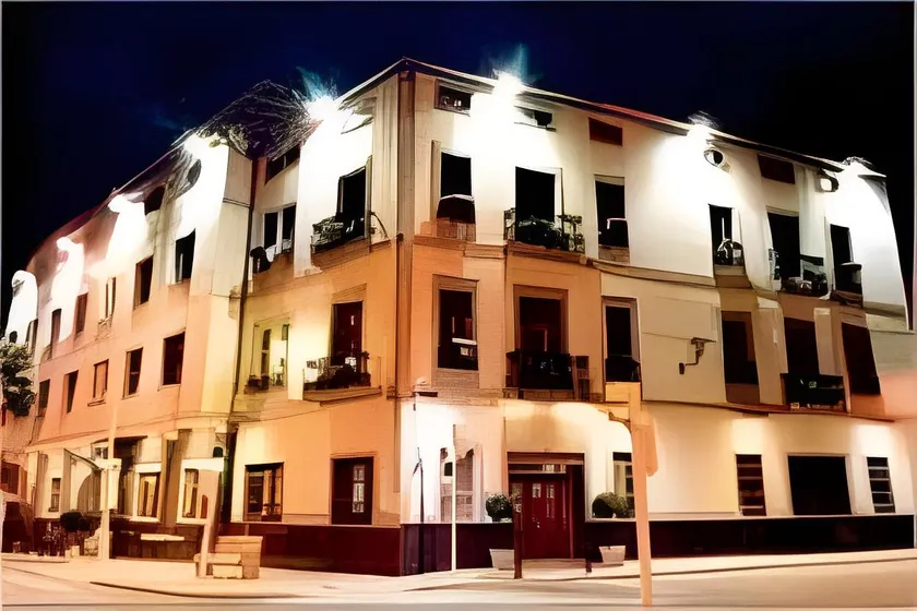 Hotel Rioja - Image 1
