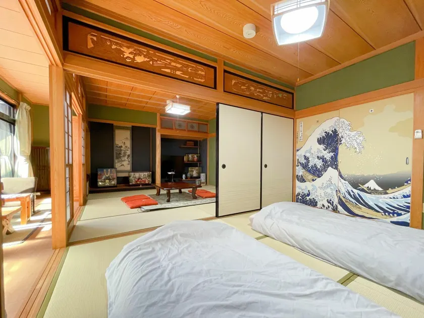 Dogo Onsen Area - Entire House - Free Parking - 11 Guests - 2 min Walk to Minamimachi Station - Image 1