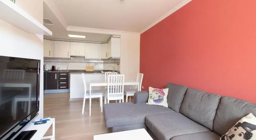 Global Vacacional, Apartamento a 200m de la playa de Puerto de Sagunto - Image 1