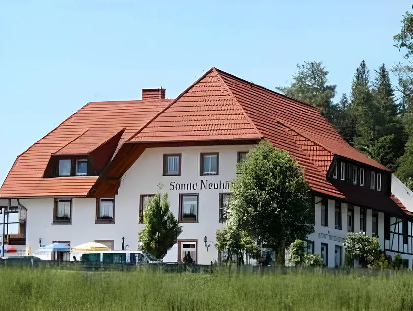 Landhotel Sonne Neuhäusle - Image 1