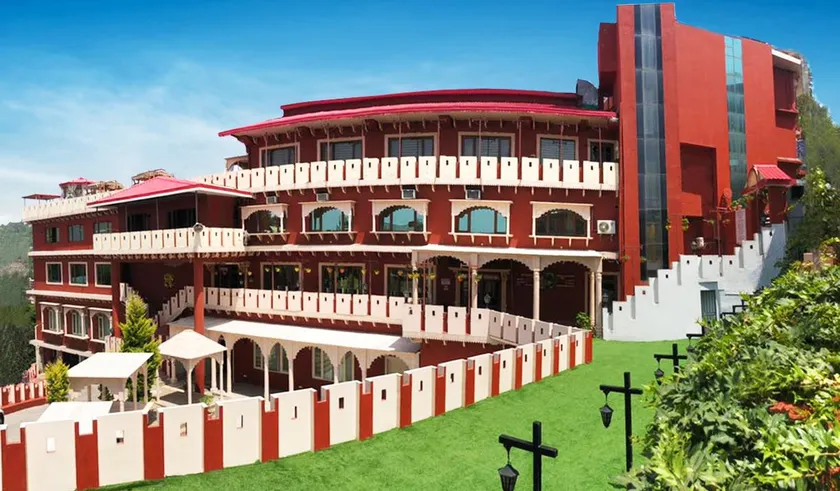 Hotel Paragon Palace - Image 1