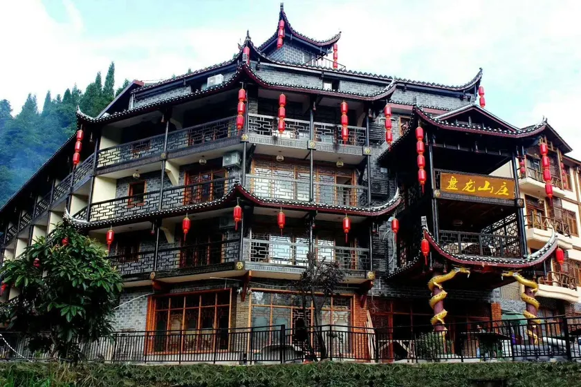 Coiling Dragon Villa - Image 1