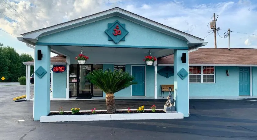 Budget Inn - Laurens - Image 1