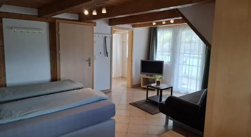 Hotel & Restaurant Rössli - Image 1
